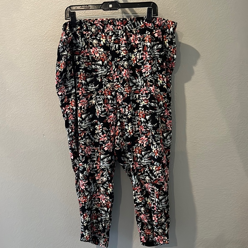 Jessica Simpson Floral Joggers